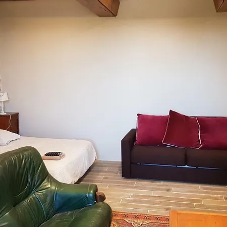 Le Beugnon בית נופש