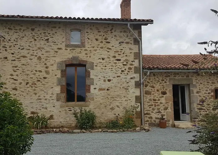 Le Beugnon Hébergement de vacances *